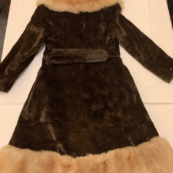 Vintage 1970’s Lamb’s Wool coat! - Picture 4 of 4